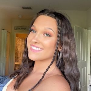 Meet your Posher, Jenna